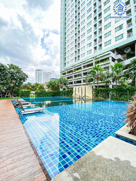 *****คอนโดมิเนียมมือสอง โครงการ ลุมพินีพาร์ค รัตนาธิเบศร์ พื้นที่ใช้สอย 45.28 ตร.ม. ฟังก์ชัน 2 ห้องนอน 2 ห้องน้ำ 2 ที่จอดรถ พร้อมอยู่บนทำเลเดินทางสะดวกสบาย เชื่อมต่อถนนรัตนาเบศร์ ถนนติวานนท์ ถนนงามวงศ์วาน ใกล้เซ็นทรัลรัตนาธิเบศร์ และรถไฟฟ้าสายสีม่วง "สถานีบางกระสอ"