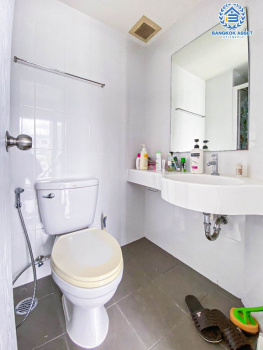 *****คอนโดมิเนียมมือสอง โครงการ ลุมพินีพาร์ค รัตนาธิเบศร์ พื้นที่ใช้สอย 45.28 ตร.ม. ฟังก์ชัน 2 ห้องนอน 2 ห้องน้ำ 2 ที่จอดรถ พร้อมอยู่บนทำเลเดินทางสะดวกสบาย เชื่อมต่อถนนรัตนาเบศร์ ถนนติวานนท์ ถนนงามวงศ์วาน ใกล้เซ็นทรัลรัตนาธิเบศร์ และรถไฟฟ้าสายสีม่วง "สถานีบางกระสอ"