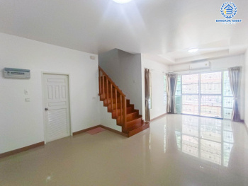 *****ทาวน์เฮ้าส์มือสองนนทบุรี โครงการ ดรีมเพลส กาญจนาภิเษก เนื้อที่ 18 ตร.ว. ฟังก์ชัน 2 ห้องนอน 2 ห้องน้ำ 1 ที่จอดรถ บ้านพร้อมเข้าอยู่ แถมฟรี! 3 เครื่องปรับอากาศ , 2 เครื่องทำน้ำอุ่น บนทำเลแห่งการเดินทาง เชื่อมต่อ ถนนกาญจนาภิเษก, ถนนนครอินทร์, ถนนราชพฤกษ์ ใกล้ทางด่วน "ศรีรัช"