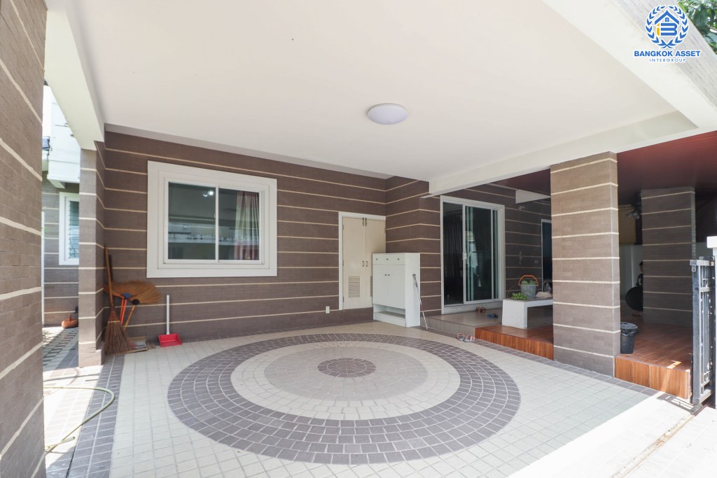 *****บ้านแฝดมือสอง โครงการ โฮมเพลส วงแหวน-รัตนาธิเบศร์ หลังมุม! เนื้อที่กว้างขวางมากถึง 43.10 ตร.ว. ฟังก์ชัน 3 ห้องนอน 2 ห้องน้ำ ที่จอดรถ 2 คัน ต่อเติมครบ พร้อมเข้าอยู่ ตั้งอยู่บนทำเลแห่งการเดินทาง ใกล้รถไฟฟ้าสายสีม่วง "สถานีคลองบางไผ่" และจุดขึ้นทางด่วน "กาญจนาภิเษก"