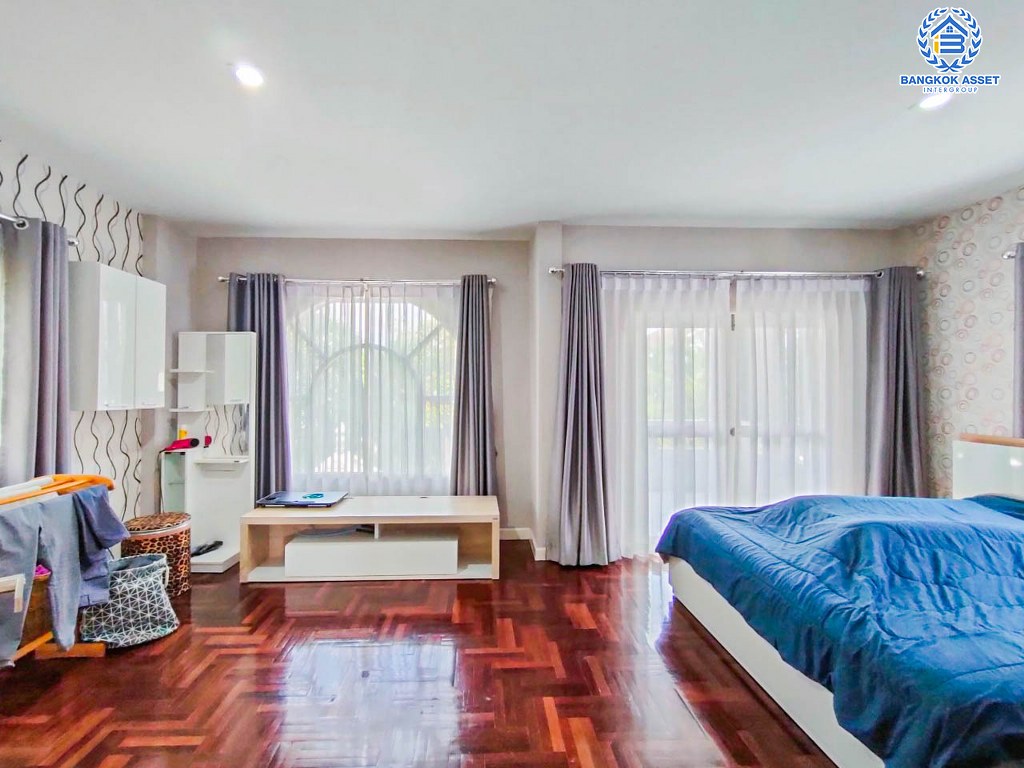 *****บ้านเดี่ยวมือสอง โครงการ เพอร์เฟคเพลส รัตนาธิเบศร์ เนื้อที่ 60 ตร.ว. ฟังก์ชัน 3 ห้องนอน 2 ห้องน้ำ 1 ที่จอดรถ ภายในตกแต่งโมเดิร์น พร้อมเข้าอยู่ บนทำเลเดินทางสะดวก เชื่อมต่อถนนรัตนาธิเบศร์ ถนนราชพฤกษ์ ถนนติวานนท์ ใกล้รถไฟฟ้าสายสีม่วง "สถานีบางรักน้อยท่าอิฐ" และจุดขึ้นทางด่วน "ศรีรัช"