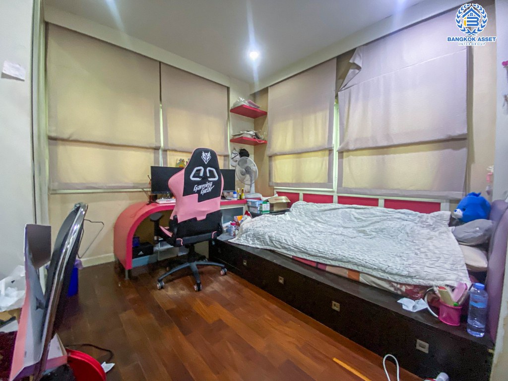 *****บ้านเดี่ยวมือสอง โครงการ ภัสสร11 ประชาชื่น เนื้อที่ 60 ตร.ว. ฟังก์ชัน 5 ห้องนอน 4 ห้องน้ำ 2 ที่จอดรถ บ้านสภาพดีเยี่ยม พร้อมเข้าอยู่ บนทำเลเดินทางสะดวก เชื่อมต่อถนนแจ้งวัฒนะ ถนนสามัคคี ถนนงามวงศ์วาน ใกล้รถไฟฟ้าสายสีแดง "สถานีบางเขน" และจุดขึ้นทางด่วน "งามวงศ์วาน"