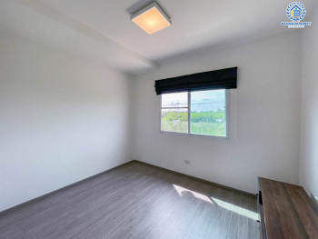 *****บ้านแฝดมือสอง คุณภาพจากแบรนด์ LH โครงการ อินนิซิโอ3 ปิ่นเกล้า-วงแหวน เนื้อที่ 38 ตร.ว. ฟังก์ชัน 3 ห้องนอน 2 ห้องน้ำ 2 ที่จอดรถ บ้านสวยพร้อมอยู่ พร้อมสาธารณูปโภคครบครัน บนทำเลเดินทางสะดวก เชื่อมต่อถนนกาญจนาภิเษก-ศาลายา ใกล้ทางด่วนศรีรัช ม.มหิดล และห้างฯ ชั้นนำมากมาย