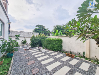 *****บ้านเดี่ยวมือสองกรุงเทพมหานคร บ้านปลูกเอง ซ.โพธิ์แก้ว1 ลาดพร้าว101 เนื้อที่กว้างมากถึง 150 ตร.ว. ฟังก์ชัน 5 ห้องนอน 4 ห้องน้ำ 3 ที่จอดรถ บ้านพื้นที่เยอะ จอดรถได้หลายคัน บนทำเลแห่งการเดินทาง ใกล้ทางด่วน "ฉลองรัช" และรถไฟฟ้าสายสีเหลือง "สถานีลาดพร้าว 101" เพียง 10 นาทีเท่านั้น