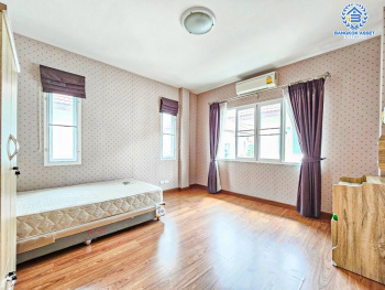 *****บ้านเดี่ยวมือสองนนทบุรี โครงการ เดอะเซนโทร รัตนาธิเบศร์ เนื้อที่กว้างเกือบ 51 ตร.ว. ฟังก์ชัน 3 ห้องนอน 3 ห้องน้ำ 2 ที่จอดรถ บ้านบิวท์อินพร้อมอยู่ สภาพแวดล้อมดี บนทำเลเดินทางสะดวก ใกล้รถไฟฟ้าสายสีม่วง "สถานีบางพลู" และทางด่วน "งามวงศ์วาน" จองเลย!