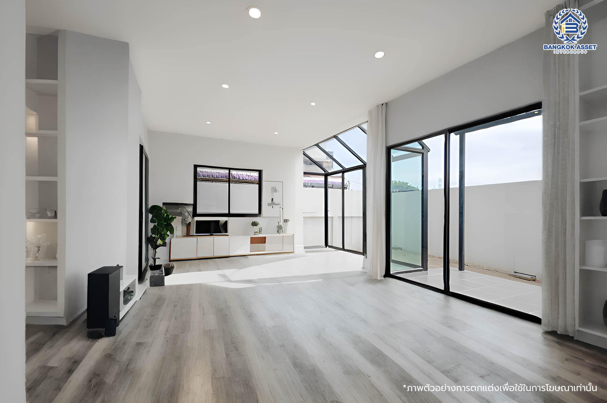 บ้านมือสองตกแต่งใหม่ โครงการ ปฐวีกาญจน์ ประชาชื่น-แจ้งวัฒนะ ทำเลโซนเมือง ดีไซน์สุด Classic ใกล้เซ็นทรัลแจ้งวัฒนะ สนามบินดอนเมือง เดินทางสู่ใจกลางเมืองได้อย่างรวดเร็วด้วย ทางด่วน"ศรีสมาน" และรถไฟฟ้าสายสีชมพู "สถานีเมืองทองธานี" บนเนื้อที่ 61.6 ตร.ว. ฟังก์ชัน 3 ห้องนอน 4 ห้องน้ำ 1 ห้องแม่บ้านพร้อมห้องน้ำ จอดรถได้ 2 คัน