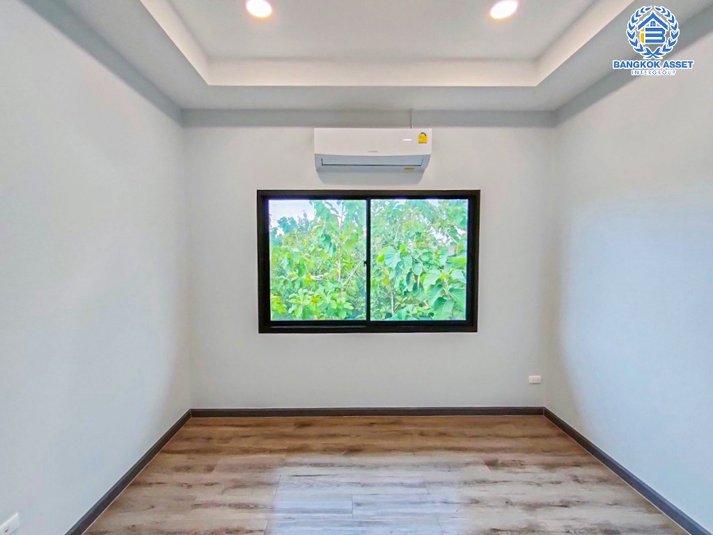 *****บ้านเดี่ยวมือสอง โครงการ เดอะโซเชียลพลัส เพชรเกษม-สามพราน เนื้อที่ 50.80 ตร.ว. ฟังก์ชัน 3 ห้องนอน 4 ห้องน้ำ 2 ที่จอดรถ ภายในสภาพดีเยี่ยม มีพื้นที่รอบบ้าน แถมฟรี! เครื่องปรับอากาศ บนทำเลเดินทางสะดวก เชื่อมต่อถนนเพชรเกษม ถนนบรมราชชนนี