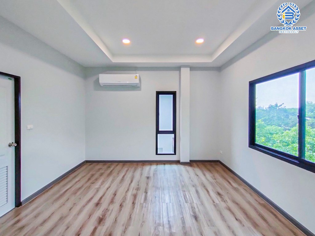 *****บ้านเดี่ยวมือสอง โครงการ เดอะโซเชียลพลัส เพชรเกษม-สามพราน เนื้อที่ 50.80 ตร.ว. ฟังก์ชัน 3 ห้องนอน 4 ห้องน้ำ 2 ที่จอดรถ ภายในสภาพดีเยี่ยม มีพื้นที่รอบบ้าน แถมฟรี! เครื่องปรับอากาศ บนทำเลเดินทางสะดวก เชื่อมต่อถนนเพชรเกษม ถนนบรมราชชนนี