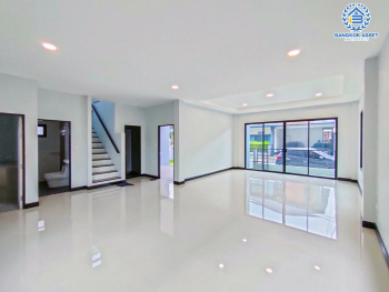 *****บ้านเดี่ยวมือสอง โครงการ เดอะโซเชียลพลัส เพชรเกษม-สามพราน เนื้อที่ 50.80 ตร.ว. ฟังก์ชัน 3 ห้องนอน 4 ห้องน้ำ 2 ที่จอดรถ ภายในสภาพดีเยี่ยม มีพื้นที่รอบบ้าน แถมฟรี! เครื่องปรับอากาศ บนทำเลเดินทางสะดวก เชื่อมต่อถนนเพชรเกษม ถนนบรมราชชนนี