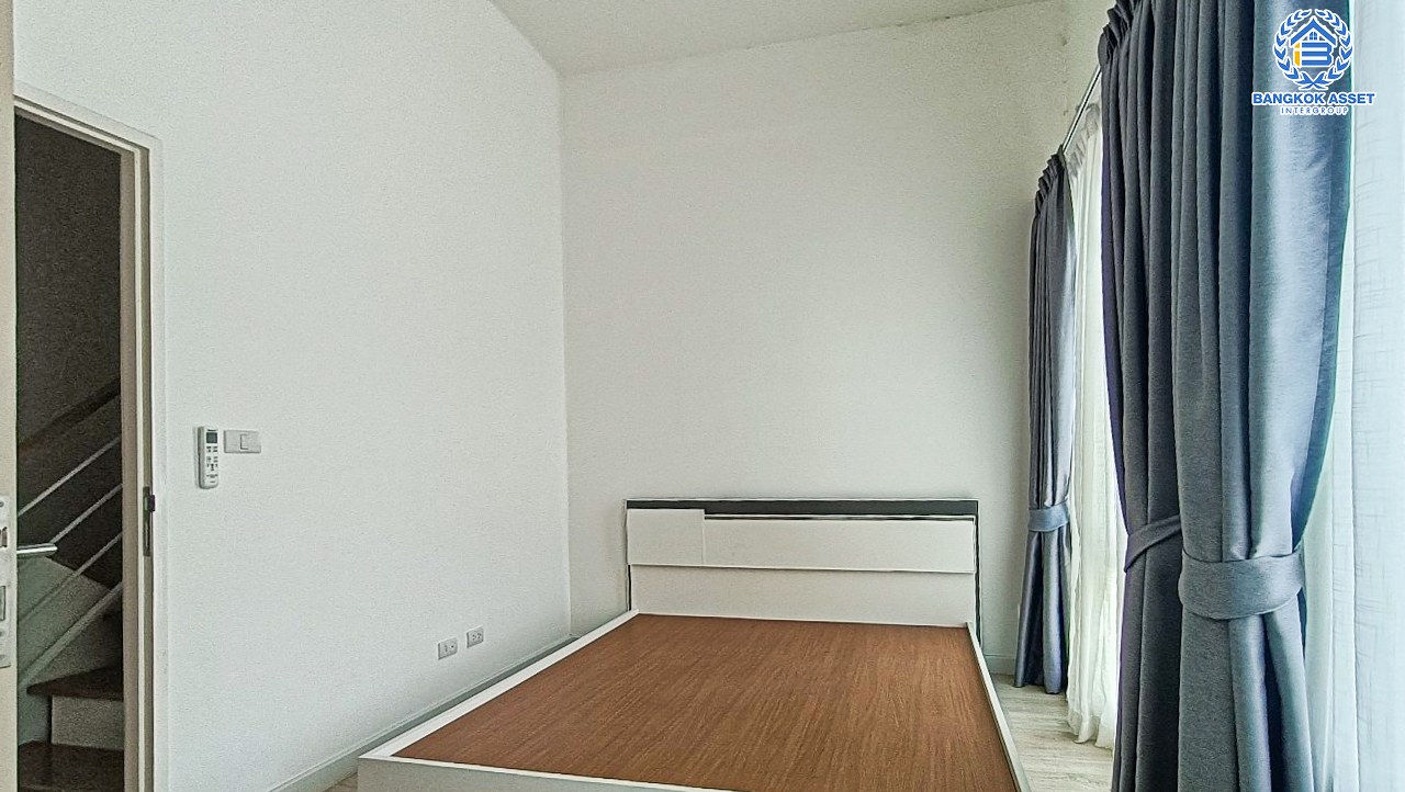 *****ทาวน์เฮ้าส์มือสองนนทบุรี โครงการ เดอะเมทโทร รัตนาธิเบศร์ หลังมุม! เนื้อที่กว้าง 20.3 ตร.ว. ฟังก์ชัน 3 ห้องนอน 2 ห้องน้ำ 2 ที่จอดรถ บ้านสภาพดี พร้อมเข้าอยู่ บนทำเลเดินทางสะดวก เชื่อมต่อถนนรัตนาธิเบศร์, ถนนบางกรวย-ไทรน้อย ใกล้รถไฟฟ้าสายสีม่วง "สถานีไทรม้า" และทางด่วน "งามวงศ์วาน"