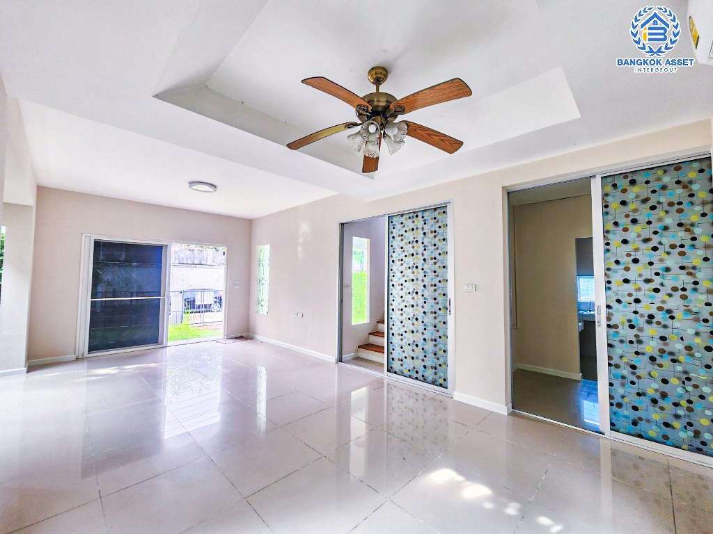 บ้านเดี่ยวมือสอง โครงการ ชัยพฤกษ์ บางใหญ่(เฟส3) เนื้อที่กว้าง 54 ตร.ว. ฟังก์ชัน 3 ห้องนอน 3 ห้องน้ำ 2 ที่จอดรถ บ้านสภาพสวย พร้อมเข้าอยู่ บนทำเลดี เชื่อมต่อถนนกาญจนาภิเษก ถนนรัตนาธิเบศร์ ถนนบางกรวย-ไทรน้อย ใกล้รถไฟฟ้าสายสีม่วง "สถานีคลองบางไผ่" และจุดขึ้นทางด่วน "กาญจนบุรีบางใหญ่"