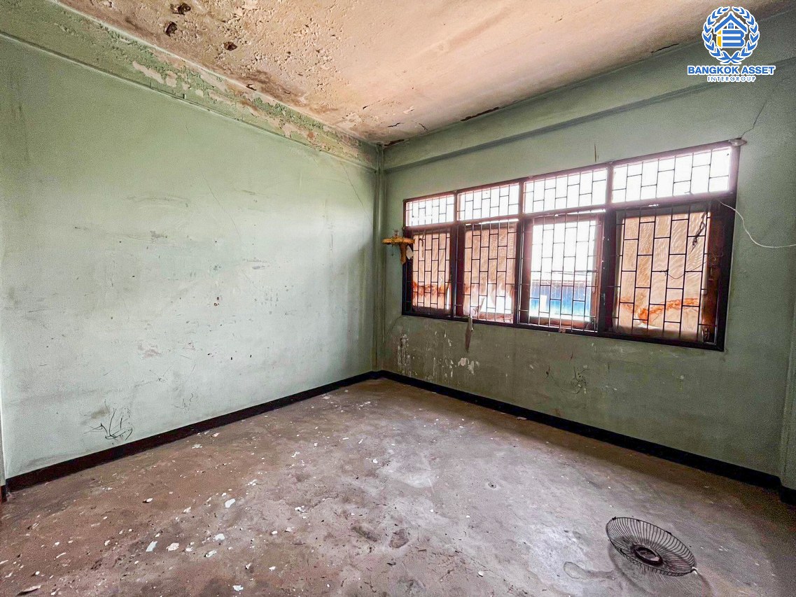 *****อาคารพาณิชย์มือสองกรุงเทพมหานคร อาคารพาณิชย์ ซอยจันทน์43 รัชดาภิเษก เนื้อที่กว้าง 32 ตร.ว. ฟังก์ชัน 10 ห้องนอน 2 ห้องน้ำ บนทำเลแห่งการเดินทาง เชื่อมต่อถนนรัชดาภิเษก, ถนพระราม3 ใกล้จุดขึ้นทางด่วน "พระราม3"