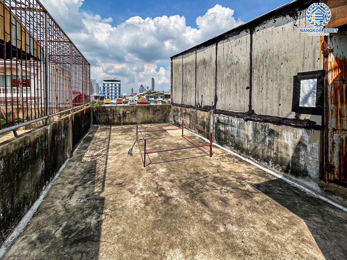 *****อาคารพาณิชย์มือสองกรุงเทพมหานคร อาคารพาณิชย์ ซอยจันทน์43 รัชดาภิเษก เนื้อที่กว้าง 32 ตร.ว. ฟังก์ชัน 10 ห้องนอน 2 ห้องน้ำ บนทำเลแห่งการเดินทาง เชื่อมต่อถนนรัชดาภิเษก, ถนพระราม3 ใกล้จุดขึ้นทางด่วน "พระราม3"