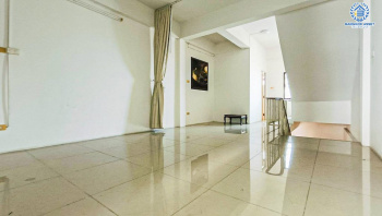 *****บ้าน 3 ชั้นมือสอง อาคารพาณิชย์พัทยา-เขาน้อย เนื้อที่ 26.70 ตร.ว. ฟังก์ชัน 3 ห้องนอน 3 ห้องน้ำ ภายในสภาพดี เหมาะสำหรับเปิดกิจการ หรือเปิดเป็น Home Office บนทำเลเดินทางสะดวก เชื่อมต่อหลากหลลายเส้นทาง เช่น ถนนบุญสัมพันธ์ ถนนเขาตาโล ถนนสุขุมวิท