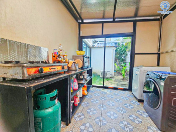 *****บ้านแฝดมือสอง โครงการ เดอะคอนเนค44 กาญจนาภิเษก-กันตนา เนื้อที่ 50.90 ตร.ว. ฟังก์ชัน 3 ห้องนอน 2 ห้องน้ำ 2 ที่จอดรถ บ้านสภาพดีเยี่ยม พร้อมเข้าอยู่ บนทำเลดี เชื่อมต่อถนนบางใหญ่-บางคูลัด ถนนกาญจนาภิเษก ถนนพิชัยเขต ใกล้รถไฟฟ้าสายสีม่วง "สถานีตลาดบางใหญ่" และจุดขึ้นทางด่วน "ศรีรัช"