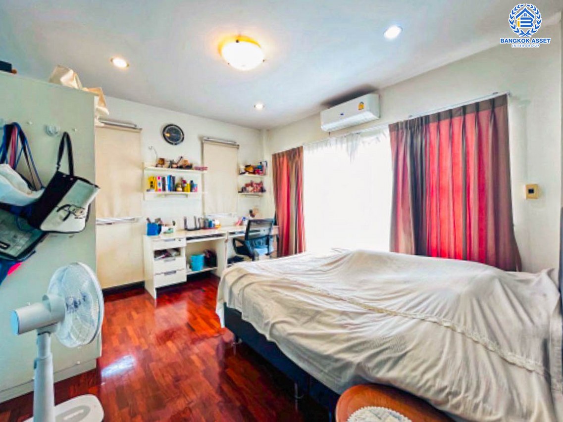 *****บ้านเดี่ยวมือสองกรุงเทพมหานคร โครงการ อิมพิเรียลพาร์ค เฉลิมพระเกียรติ ร.9 เนื้อที่กว้าง 51.7 ตร.ว. ฟังก์ชัน 3 ห้องนอน 2 ห้องน้ำ 2 ที่จอดรถ บ้านสภาพดี บนทำเลใกล้สนามบินสุวรรณภูมิ, รถไฟฟ้าสายสีเหลือง "สถานีศรีอุดม" และจุดขึ้นทางด่วน "พระราม 9"