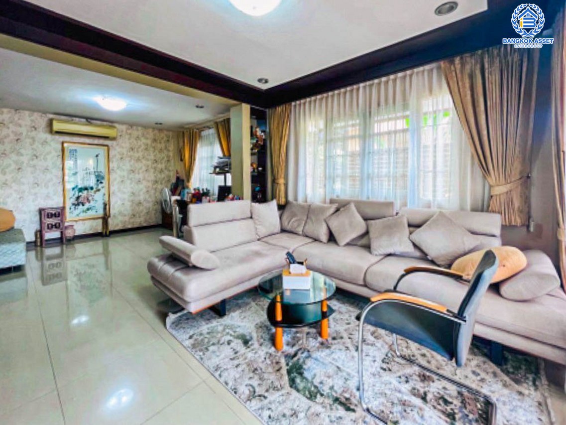 *****บ้านเดี่ยวมือสองกรุงเทพมหานคร โครงการ อิมพิเรียลพาร์ค เฉลิมพระเกียรติ ร.9 เนื้อที่กว้าง 51.7 ตร.ว. ฟังก์ชัน 3 ห้องนอน 2 ห้องน้ำ 2 ที่จอดรถ บ้านสภาพดี บนทำเลใกล้สนามบินสุวรรณภูมิ, รถไฟฟ้าสายสีเหลือง "สถานีศรีอุดม" และจุดขึ้นทางด่วน "พระราม 9"