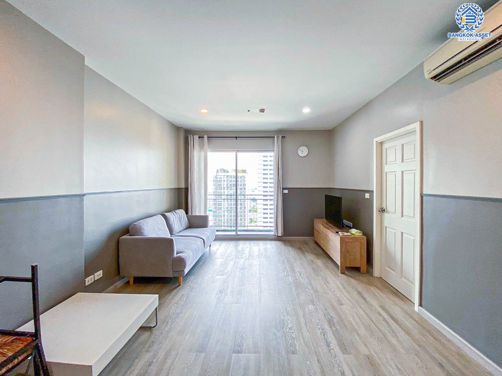 *****คอนโดมิเนียมมือสอง โครงการ ไฮฟ์ สาทร ห้องมุม คุณภาพจาก Sansiri พื้นที่ใช้สอย 48.52 ตร.ม. ฟังก์ชัน 1 ห้องนอน 1 ห้องน้ำ 1 ที่จอดรถ บนทำเลดีท่ามกลางสิ่งอำนวยความสะดวกครบครัน เชื่อมต่อถนนกรุงธนบุรี ถนนลาดหญ้า ถนนประชานิเวศน์ ติดโครงการรถไฟฟ้าสายสีเขียว "สถานีสถานีกรุงธนบุรี"