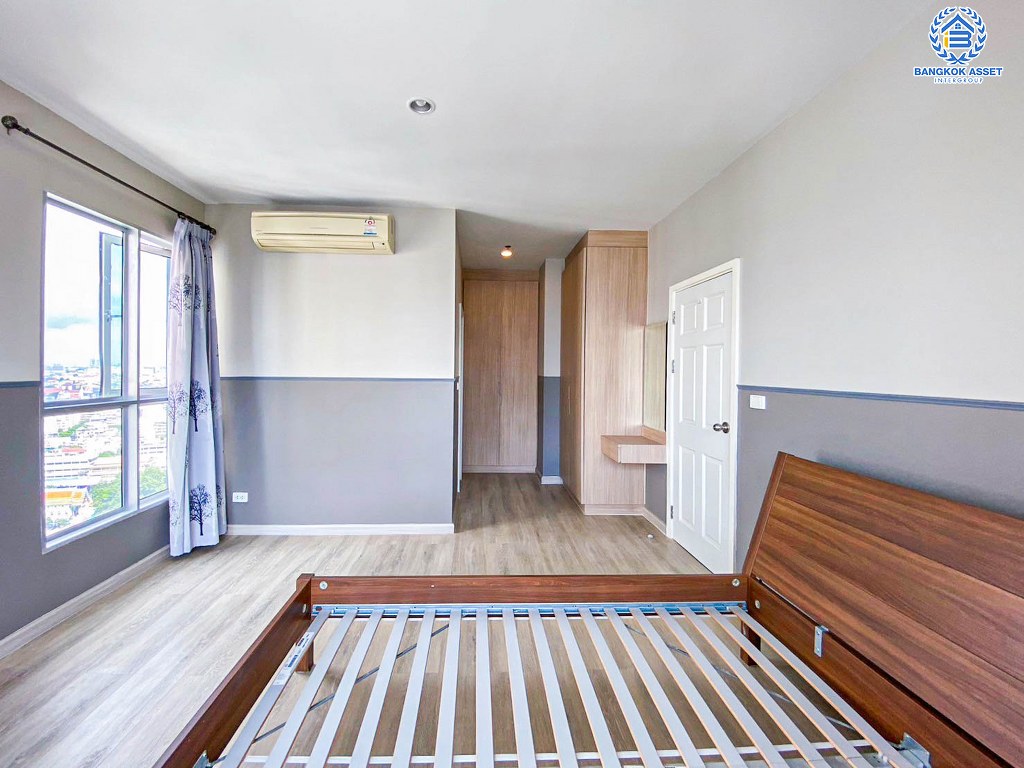 *****คอนโดมิเนียมมือสอง โครงการ ไฮฟ์ สาทร ห้องมุม คุณภาพจาก Sansiri พื้นที่ใช้สอย 48.52 ตร.ม. ฟังก์ชัน 1 ห้องนอน 1 ห้องน้ำ 1 ที่จอดรถ บนทำเลดีท่ามกลางสิ่งอำนวยความสะดวกครบครัน เชื่อมต่อถนนกรุงธนบุรี ถนนลาดหญ้า ถนนประชานิเวศน์ ติดโครงการรถไฟฟ้าสายสีเขียว "สถานีสถานีกรุงธนบุรี"