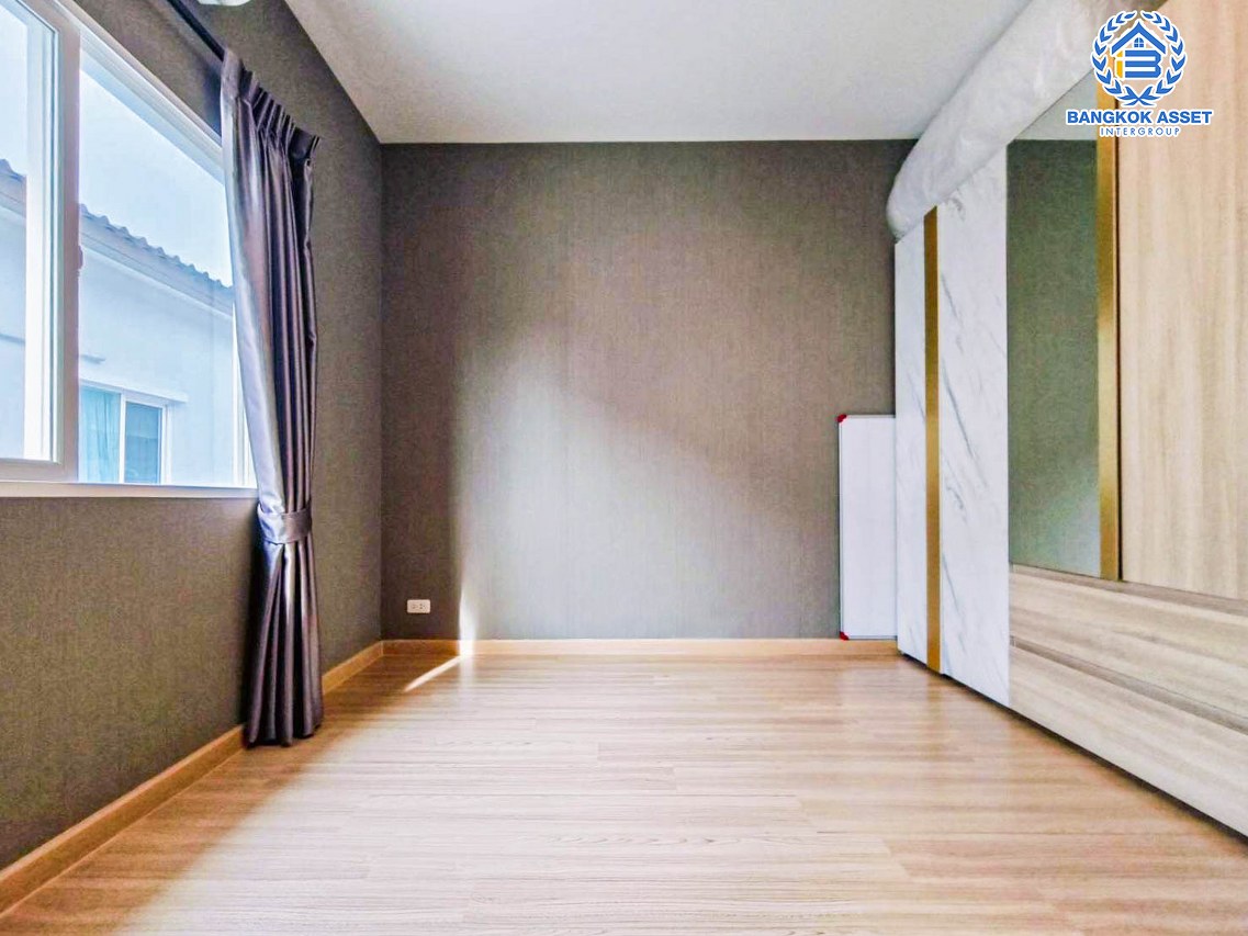 *****ทาวน์เฮ้าส์มือสองนนทบุรี โครงการ คาซ่า วอเตอร์ไซด์ ราชพฤกษ์-พระราม5 เนื้อที่ 16 ตร.ว. ฟังก์ชัน 3 ห้องนอน 2 ห้องน้ำ 1 ที่จอดรถ บ้านสภาพดี น่าอยู่ บนทำเลแห่งการเดินทาง เชื่อมต่อถนนนครอินทร์, ถนนราชพฤกษ์ ใกล้รถไฟฟ้าสายสีม่วง "สถานีแยกติวานนท์"