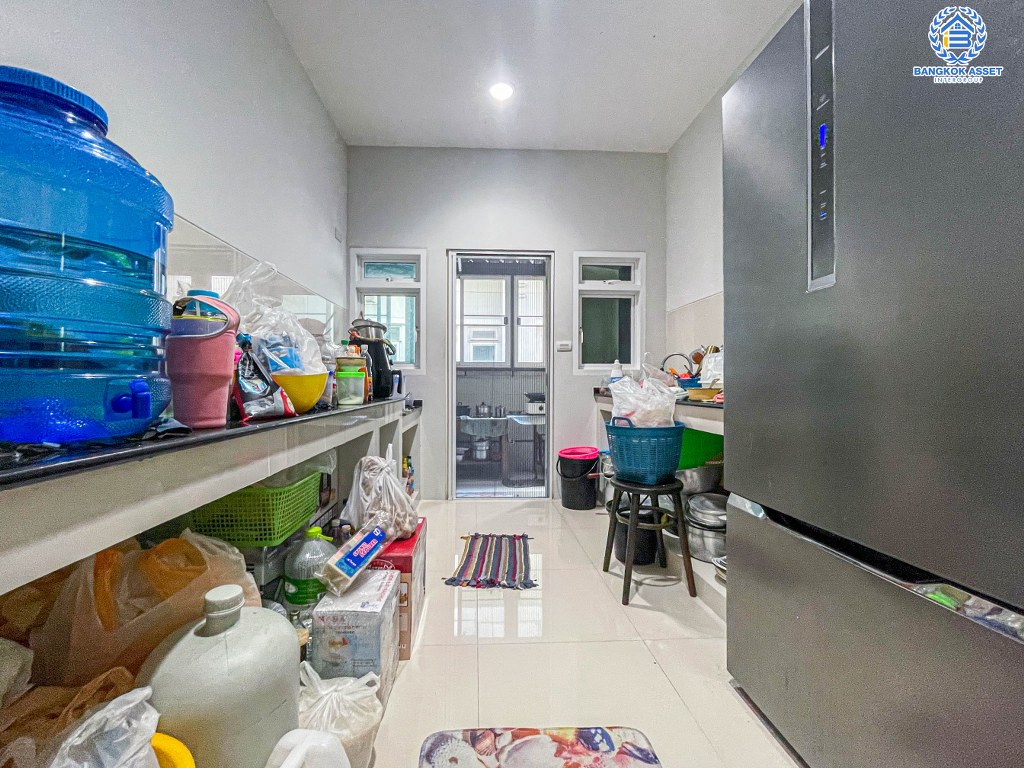 *****บ้านเดี่ยวมือสอง โครงการ บางกอกบูเลอวาร์ด ปิ่นเกล้า-เพชรเกษม เนื้อที่กว้าง 70 ตร.ว. ฟังก์ชัน 4 ห้องนอน 4 ห้องน้ำ 2 ที่จอดรถ สภาพดีเยี่ยม ราคาคุ้มค่า บนทำเลเดินทางสะดวก เชื่อมต่อถนนเพชรเกษม ถนนบางบอน3 ถนนกาญจนาภิเษก ใกล้รถไฟฟ้าสายสีน้ำเงิน "สถานีหลักสอง" และจุดขึ้นทางด่วน "ศรีรัช-วงแหวน"