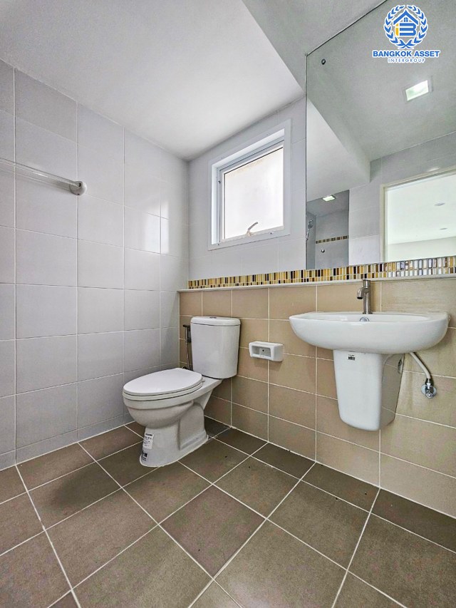 *****บ้านเดี่ยวมือสองกรุงเทพมหานคร โครงการ เดอะแกรนด์ วงแหวน-ประชาอุทิศ เนื้อที่กว้าง 65.30 ตร.ว. ฟังก์ชัน 3 ห้องนอน 3 ห้องน้ำ 2 ที่จอดรถ บ้านสวย พร้อมเข้าอยู่ บนทำเลแห่งการเดินทาง เชื่อมต่อ ถนนประชาอุทิศ, ถนนบางขุนเทียน, ถนนพระราม 2 ใกล้จุดขึ้นทางด่วน "พระราม2"