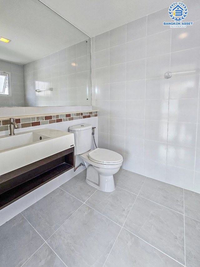 *****บ้านเดี่ยวมือสองกรุงเทพมหานคร โครงการ เดอะแกรนด์ วงแหวน-ประชาอุทิศ เนื้อที่กว้าง 65.30 ตร.ว. ฟังก์ชัน 3 ห้องนอน 3 ห้องน้ำ 2 ที่จอดรถ บ้านสวย พร้อมเข้าอยู่ บนทำเลแห่งการเดินทาง เชื่อมต่อ ถนนประชาอุทิศ, ถนนบางขุนเทียน, ถนนพระราม 2 ใกล้จุดขึ้นทางด่วน "พระราม2"