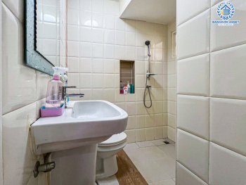 *****ทาวน์เฮ้าส์มือสอง โครงการ โกลเด้นท์ทาวน์ วงศ์สว่าง-รัชดา เนื้อที่กว้าง 16.30 ตร.ว. ฟังก์ชัน 3 ห้องนอน 2 ห้องน้ำ 1 ที่จอดรถ บ้านสภาพดีเยี่ยม บนทำเลเมือง เดินทางสะดวก เชื่อมต่อถนนรัชดาภิเษก ถนนกรุงเทพ-นนทบุรี ถนนคลองประปา ใกล้รถไฟฟ้าสายสีม่วง "สถานีแยกติวานนท์" และจุดขึ้นทางด่วน "พระราม7"