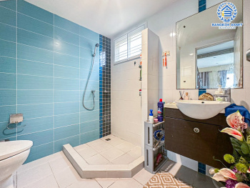 *****บ้านเดี่ยวมือสอง โครงการ เดอะแพลนท์ ไลท์ ติวานนท์-รังสิต เนื้อที่กว้าง 64.40 ตร.ว. ฟังก์ชัน 3 ห้องนอน 2 ห้องน้ำ 2 ที่จอดรถ บ้านหลังใหญ่สภาพดีเยี่ยม พร้อมเข้าอยู่ บนทำเลดี เชื่อมต่อถนนรังสิต-ปทุมธานี ถนนเลียบคลองรังสิต ถนนศรีสมาน ใกล้รถไฟฟ้าสายสีแดง "สถานีรังสิต" และจุดขึ้นทางด่วน "ประจิมรัถยา"