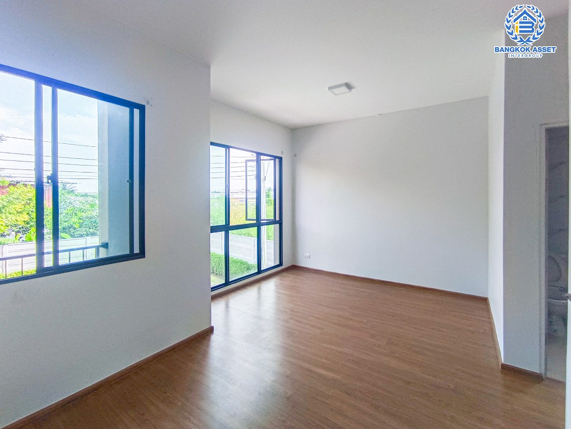 *****ทาวน์เฮ้าส์มือสองนนทบุรี โครงการ พลีโน่ บางใหญ่2 หลังมุม! เนื้อที่กว้างมากถึง 34.1 ตร.ว. ฟังก์ชัน 3 ห้องนอน 2 ห้องน้ำ 1 ที่จอดรถ แถมฟรี! 1 เครื่องปรับอากาศ บนทำเลเดินทางสะดวก เชื่อมต่อถนนกาญจนาภิเษก, ถนนรัตนาธิเบศร์ ใกล้จุดขึ้นทางด่วน "ศรีรัช-วงแหวนรอบนอก" จองเลย