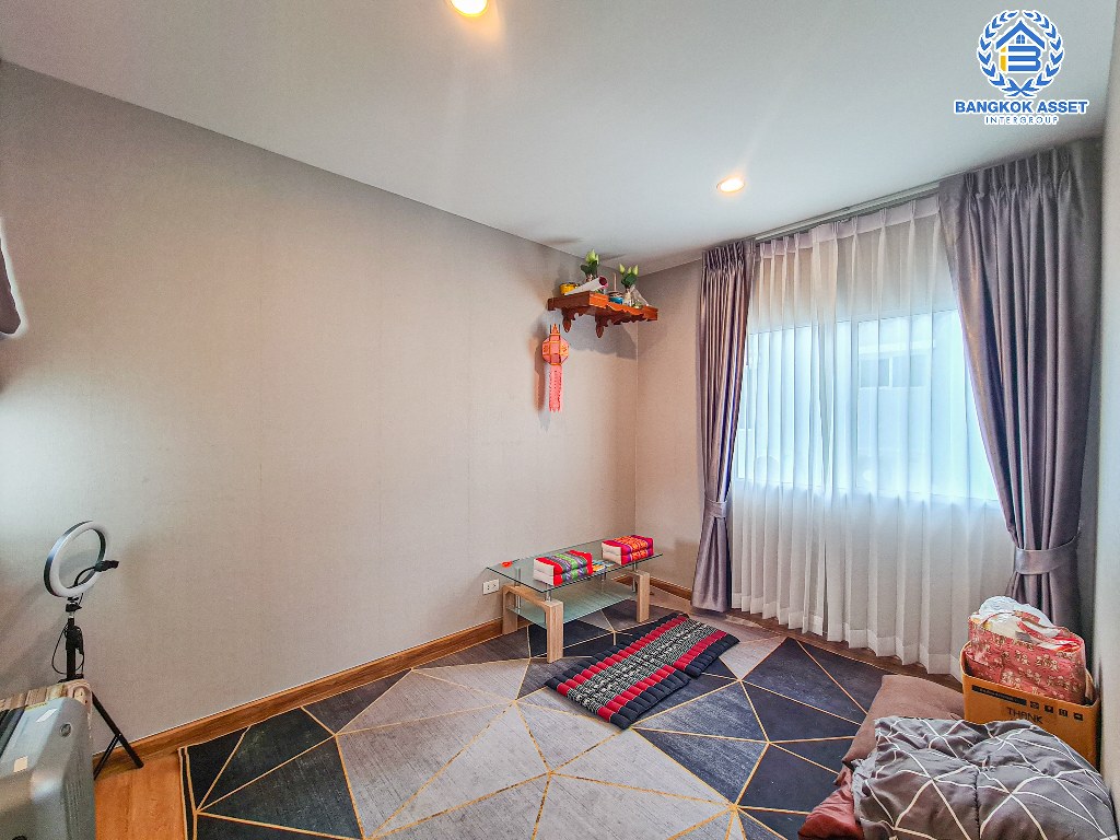 *****บ้านแฝดมือสอง โครงการ เดอะ แพลนท์ พหลโยธิน-รังสิต หลังมุม เนื้อที่กว้าง 44.10 ตร.ว. ฟังก์ชัน 3 ห้องนอน 2 ห้องน้ำ 2 ที่จอดรถ ข้างบ้านมีพื้นที่กว้าง ต่อเติมครัวพร้อมใช้งาน โครงการบนทำเลดี เชื่อมต่อถนนคลองหลวง ถนนรังสิต-รังสิต ถนนพหลโยธิน ใกล้ฟิวเจอร์พาร์ครังสิต