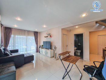 *****บ้านแฝดมือสอง โครงการ เดอะ แพลนท์ พหลโยธิน-รังสิต หลังมุม เนื้อที่กว้าง 44.10 ตร.ว. ฟังก์ชัน 3 ห้องนอน 2 ห้องน้ำ 2 ที่จอดรถ ข้างบ้านมีพื้นที่กว้าง ต่อเติมครัวพร้อมใช้งาน โครงการบนทำเลดี เชื่อมต่อถนนคลองหลวง ถนนรังสิต-รังสิต ถนนพหลโยธิน ใกล้ฟิวเจอร์พาร์ครังสิต