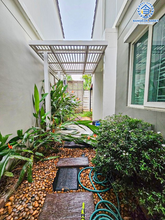 *****ทาวน์เฮ้าส์มือสองนนทบุรี โครงการ อารียา เดอะวิลเลจ บางกรวย-กรุงเทพ เนื้อที่กว้าง 30 ตร.ว. ฟังก์ชัน 3 ห้องนอน 2 ห้องน้ำ 2 ที่จอดรถ บ้านสภาพสวย น่าอยู่ บนทำเลแห่งการเดินทาง เชื่อมต่อถนนกาญจนาภิเษก ใกล้รถไฟฟ้าสายสีม่วง "สถานีคลองบางไผ่" และจุดขึ้นทางด่วน "ศรีรัช"