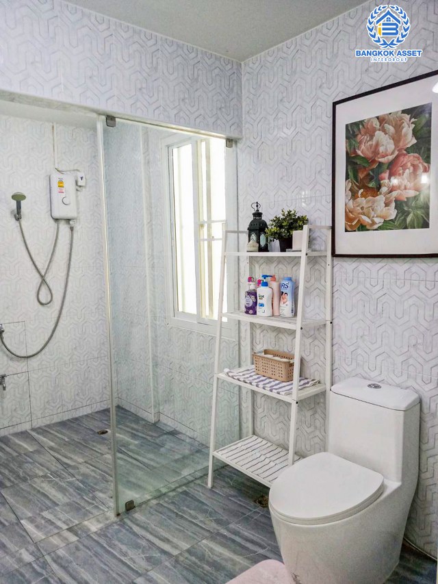 *****ทาวน์เฮ้าส์มือสองนนทบุรี โครงการ เศรณีวิลล่า บ้านกล้วย-ไทรน้อย เนื้อที่กว้างขวางถึง 31 ตร.ว. ฟังก์ชัน 3 ห้องนอน 2 ห้องน้ำ 1 ที่จอดรถ บ้านปรับปรุงใหม่สภาพดีมาก บนทำเลแห่งการเดินทาง เชื่อมต่อถนนกาญจนาภิเษก ใกล้รถไฟฟ้าสายสีม่วง "สถานีคลองบางไผ่" และทางด่วน "ศรีรัช" ในราคาสุดคุ้ม!