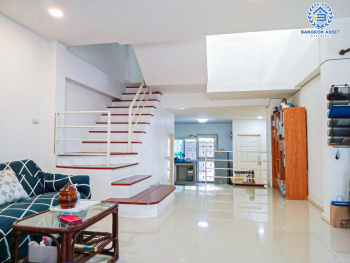 *****ทาวน์เฮ้าส์มือสองนนทบุรี โครงการ เศรณีวิลล่า บ้านกล้วย-ไทรน้อย เนื้อที่กว้างขวางถึง 31 ตร.ว. ฟังก์ชัน 3 ห้องนอน 2 ห้องน้ำ 1 ที่จอดรถ บ้านปรับปรุงใหม่สภาพดีมาก บนทำเลแห่งการเดินทาง เชื่อมต่อถนนกาญจนาภิเษก ใกล้รถไฟฟ้าสายสีม่วง "สถานีคลองบางไผ่" และทางด่วน "ศรีรัช" ในราคาสุดคุ้ม!