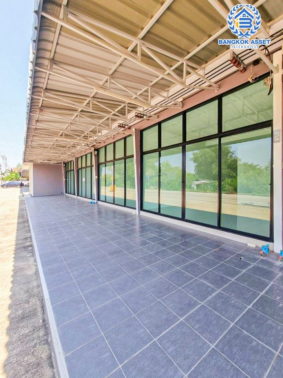 *****ทาวน์เฮ้าส์มือสอง โครงการ ธนานนท์แลนด์ ราชพฤกษ์ เนื้อที่กว้าง 16 ตร.ว. ฟังก์ชัน 2 ห้องนอน 3 ห้องน้ำ 1 ที่จอดรถ บ้านพร้อมอยู่ สภาพดีเยี่ยมเหมือนใหม่ บนทำเลเดินทางสะดวก เชื่อมต่อถนนราชพฤกษ์ ถนนติวานนท์ ถนนชัยพฤกษ์ ใกล้รถไฟฟ้าสายสีม่วง "สถานีบางรักน้อยท่าอิฐ" และจุดขึ้นทางด่วน "ศรีรัช"