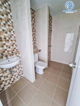 *****ทาวน์เฮ้าส์มือสอง โครงการ ธนานนท์แลนด์ ราชพฤกษ์ เนื้อที่กว้าง 16 ตร.ว. ฟังก์ชัน 2 ห้องนอน 3 ห้องน้ำ 1 ที่จอดรถ ภายในสภาพดีเยี่ยม พร้อมเข้าอยู่ บนทำเลเดินทางสะดวก เชื่อมต่อถนนราชพฤกษ์ ถนนติวานนท์ ถนนรัตนาธิเบศร์ ใกล้รถไฟฟ้าสายสีม่วง "สถานีบางรักน้อยท่าอิฐ" และจุดขึ้นทางด่วน "ศรีรัช"