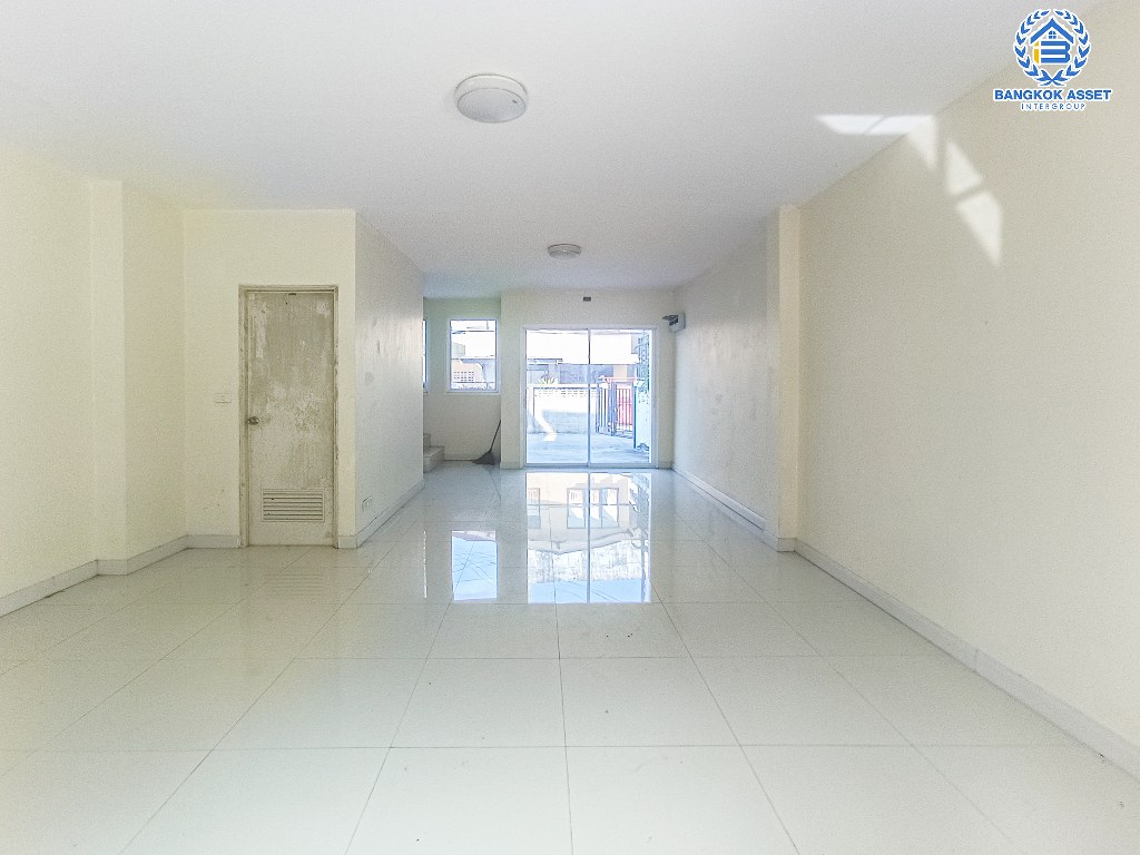 *****ทาวน์เฮ้าส์มือสอง โครงการ ประชาราษฏร์ สาย1 เนื้อที่กว้าง 24.70 ตร.ว. ฟังก์ชัน 4 ห้องนอน 3 ห้องน้ำ 2 ที่จอดรถ บ้านสภาพดี พร้อมอยู่ บนทำเลเดินทางสะดวก เชื่อมต่อถนนกรุงเทพ-นนทบุรี ถนนประชาราษร์สาย1 ถนนวงศ์สว่าง ใกล้รถไฟฟ้าสายสีม่วง "สถานีเตาปูน" และจุดขึ้นทางด่วน "ศรีรัช"