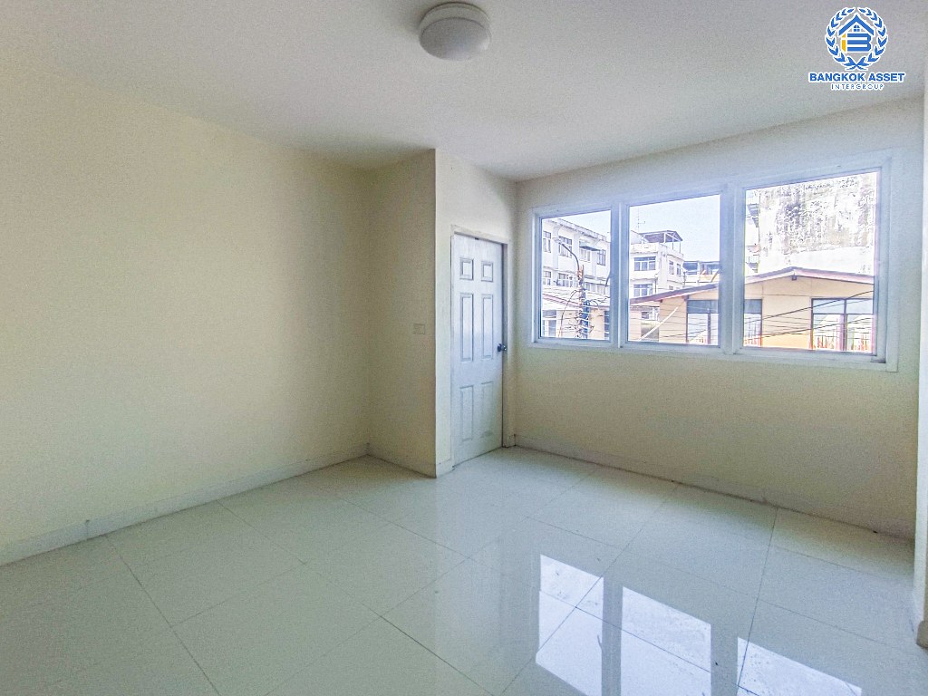 *****ทาวน์เฮ้าส์มือสอง โครงการ ประชาราษฏร์ สาย1 เนื้อที่กว้าง 24.70 ตร.ว. ฟังก์ชัน 4 ห้องนอน 3 ห้องน้ำ 2 ที่จอดรถ บ้านสภาพดี พร้อมอยู่ บนทำเลเดินทางสะดวก เชื่อมต่อถนนกรุงเทพ-นนทบุรี ถนนประชาราษร์สาย1 ถนนวงศ์สว่าง ใกล้รถไฟฟ้าสายสีม่วง "สถานีเตาปูน" และจุดขึ้นทางด่วน "ศรีรัช"