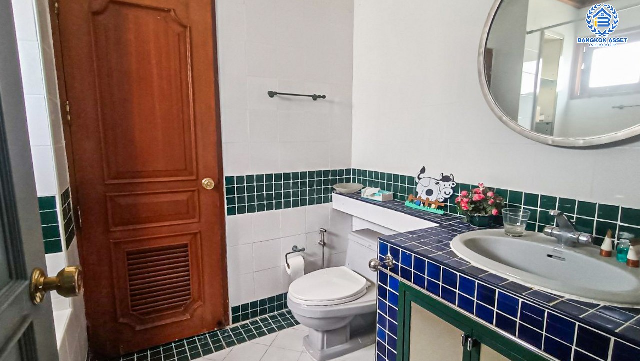 *****บ้านเดี่ยวมือสองนนทบุรี โครงการ ลัดดารมย์ รัตนาธิเบศร์ หลังมุม! เนื้อที่กว้างขวางถึง 98.4 ตร.ว. ฟังก์ชัน 4 ห้องนอน 4 ห้องน้ำ 2 ที่จอดรถ บ้านสภาพดี บนทำเลโซนเมือง เชื่อมต่อถนนรัตนาธิเบศร์, ถนนราชพฤกษ์ หน้าโครงการติดรถไฟฟ้าสายสีม่วง "สถานีไทรม้า" จองเลย!