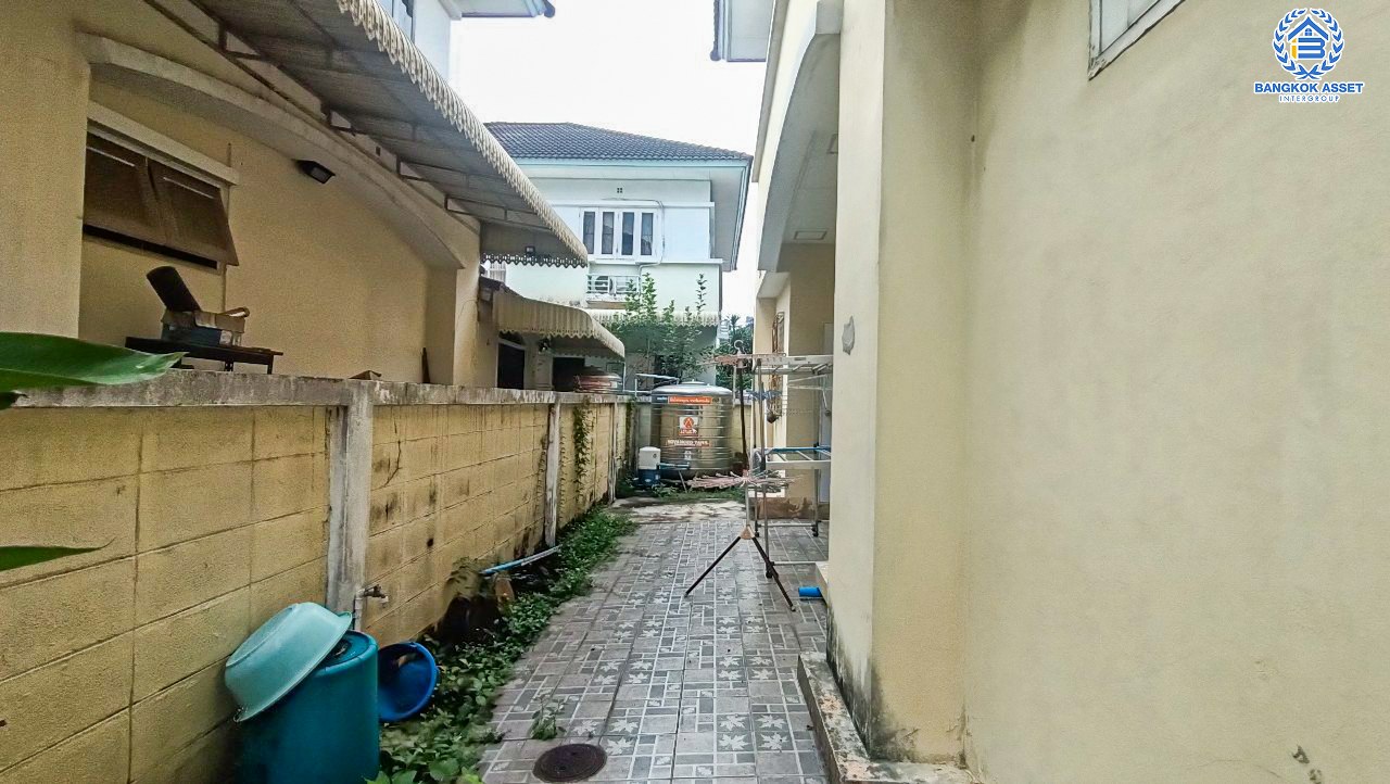 *****บ้านเดี่ยวมือสองนนทบุรี โครงการ ลัดดารมย์ รัตนาธิเบศร์ หลังมุม! เนื้อที่กว้างขวางถึง 98.4 ตร.ว. ฟังก์ชัน 4 ห้องนอน 4 ห้องน้ำ 2 ที่จอดรถ บ้านสภาพดี บนทำเลโซนเมือง เชื่อมต่อถนนรัตนาธิเบศร์, ถนนราชพฤกษ์ หน้าโครงการติดรถไฟฟ้าสายสีม่วง "สถานีไทรม้า" จองเลย!