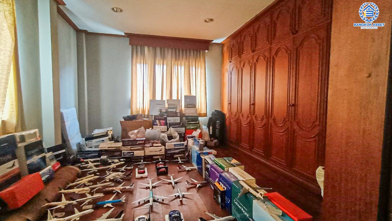 *****บ้านเดี่ยวมือสองนนทบุรี โครงการ ลัดดารมย์ รัตนาธิเบศร์ หลังมุม! เนื้อที่กว้างขวางถึง 98.4 ตร.ว. ฟังก์ชัน 4 ห้องนอน 4 ห้องน้ำ 2 ที่จอดรถ บ้านสภาพดี บนทำเลโซนเมือง เชื่อมต่อถนนรัตนาธิเบศร์, ถนนราชพฤกษ์ หน้าโครงการติดรถไฟฟ้าสายสีม่วง "สถานีไทรม้า" จองเลย!