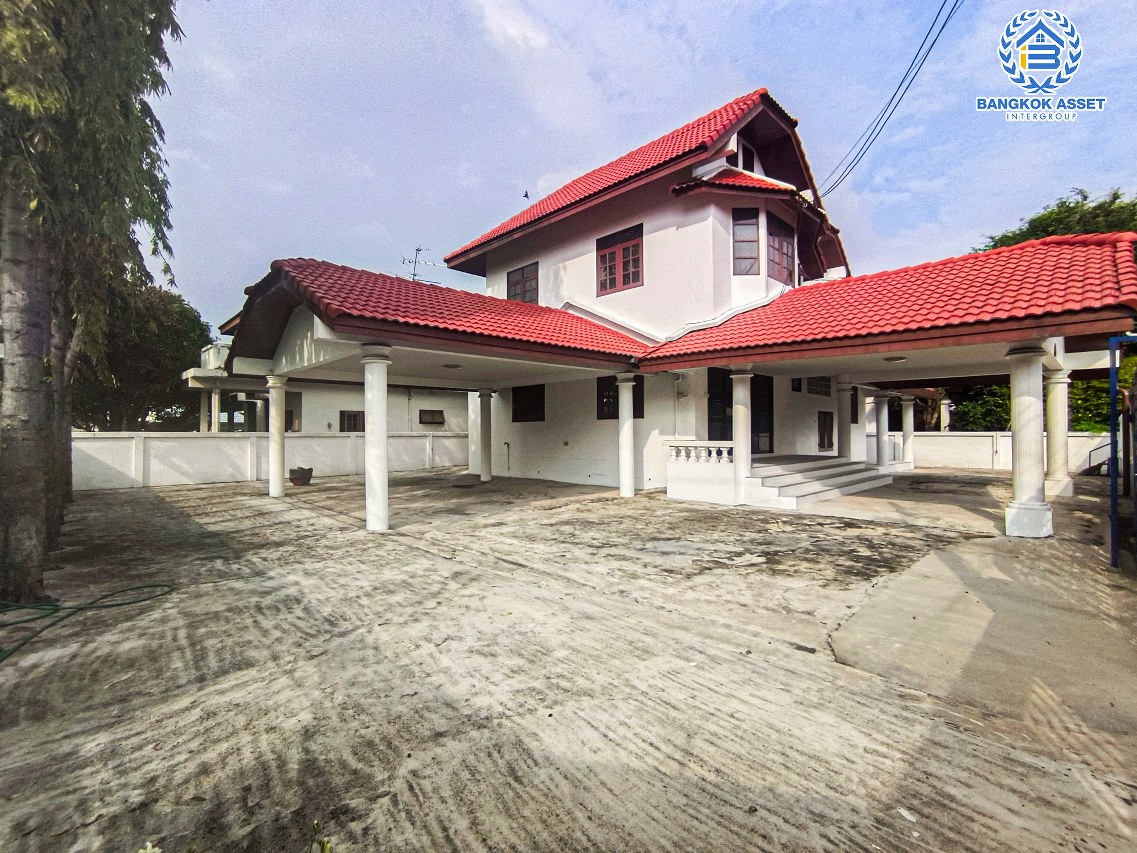 *****บ้านเดี่ยวมือสองกรุงเทพมหานคร หมู่บ้าน ป.ผาสุก พุทธมณฑล สาย2 เนื้อที่กว้างมากถึง 117 ตร.ว. ฟังก์ชัน 4 ห้องนอน 3 ห้องน้ำ 6 ที่จอดรถ บ้านเนื้อที่เยอะ บนทำเลแห่งการเดินทาง เชื่อมต่อถนนกาญจนาภิเษก, ถนนบรมราชชนนี ใกล้จุดขึ้นทางด่วน "ศรีรัช" จองเลย!