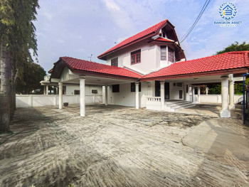 *****บ้านเดี่ยวมือสองกรุงเทพมหานคร หมู่บ้าน ป.ผาสุก พุทธมณฑล สาย2 เนื้อที่กว้างมากถึง 117 ตร.ว. ฟังก์ชัน 4 ห้องนอน 3 ห้องน้ำ 6 ที่จอดรถ บ้านเนื้อที่เยอะ บนทำเลแห่งการเดินทาง เชื่อมต่อถนนกาญจนาภิเษก, ถนนบรมราชชนนี ใกล้จุดขึ้นทางด่วน "ศรีรัช" จองเลย!