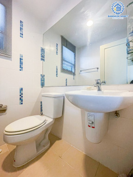 *****บ้านเดี่ยวมือสอง โครงการ ไลฟ์บางกอกบูเลอวาร์ด ราชพฤกษ์-รัตนาธิเบศร์ เนื้อที่กว้าง 50.30 ตร.ว. ฟังก์ชัน 3 ห้องนอน 3 ห้องน้ำ 2 ที่จอดรถ บ้านสภาพดีเยี่ยม บนทำเลเดินทางสะดวก เชื่อมต่อถนนชัยพฤกษ์ ถนนราชพฤกษ์ ถนนรัตนาธิเบศร์ ใกล้รถไฟฟ้าสายสีม่วง "สถานีบางรักน้อยท่าอิฐ" และจุดขึ้นทางด่วน "ศรีรัช"