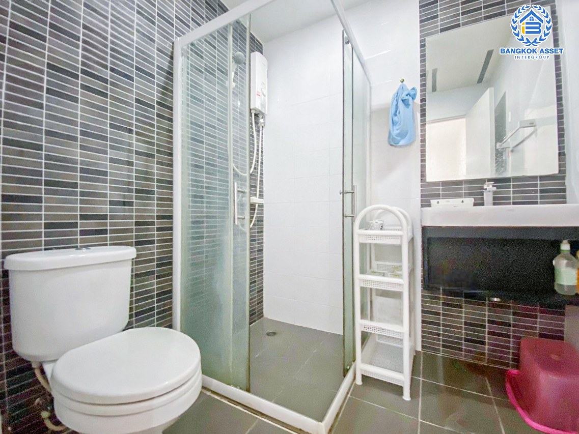 *****ทาวน์เฮ้าส์มือสองนนทบุรี โครงการ พฤกษาวิลล์65/1 ศรีสมาน เนื้อที่ 17.5 ตร.ว. ฟังก์ชัน 3 ห้องนอน 2 ห้องน้ำ 1 ที่จอดรถ บ้านสภาพภายในดี บนทำเลเดินทางสะดวก เชื่อมต่อถนนศรีสมาน, ถนนติวานนท์ ใกล้รถไฟฟ้าสายสีชมพู "สถานีเมืองทองธานี" และทางด่วน "บางปะอิน-ปากเกร็ด"