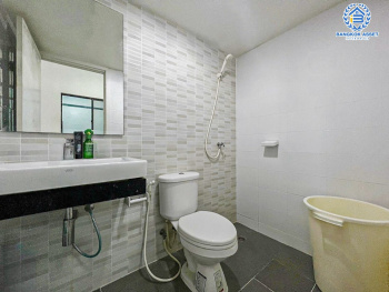 *****ทาวน์เฮ้าส์มือสองนนทบุรี โครงการ พฤกษาวิลล์65/1 ศรีสมาน เนื้อที่ 17.5 ตร.ว. ฟังก์ชัน 3 ห้องนอน 2 ห้องน้ำ 1 ที่จอดรถ บ้านสภาพภายในดี บนทำเลเดินทางสะดวก เชื่อมต่อถนนศรีสมาน, ถนนติวานนท์ ใกล้รถไฟฟ้าสายสีชมพู "สถานีเมืองทองธานี" และทางด่วน "บางปะอิน-ปากเกร็ด"