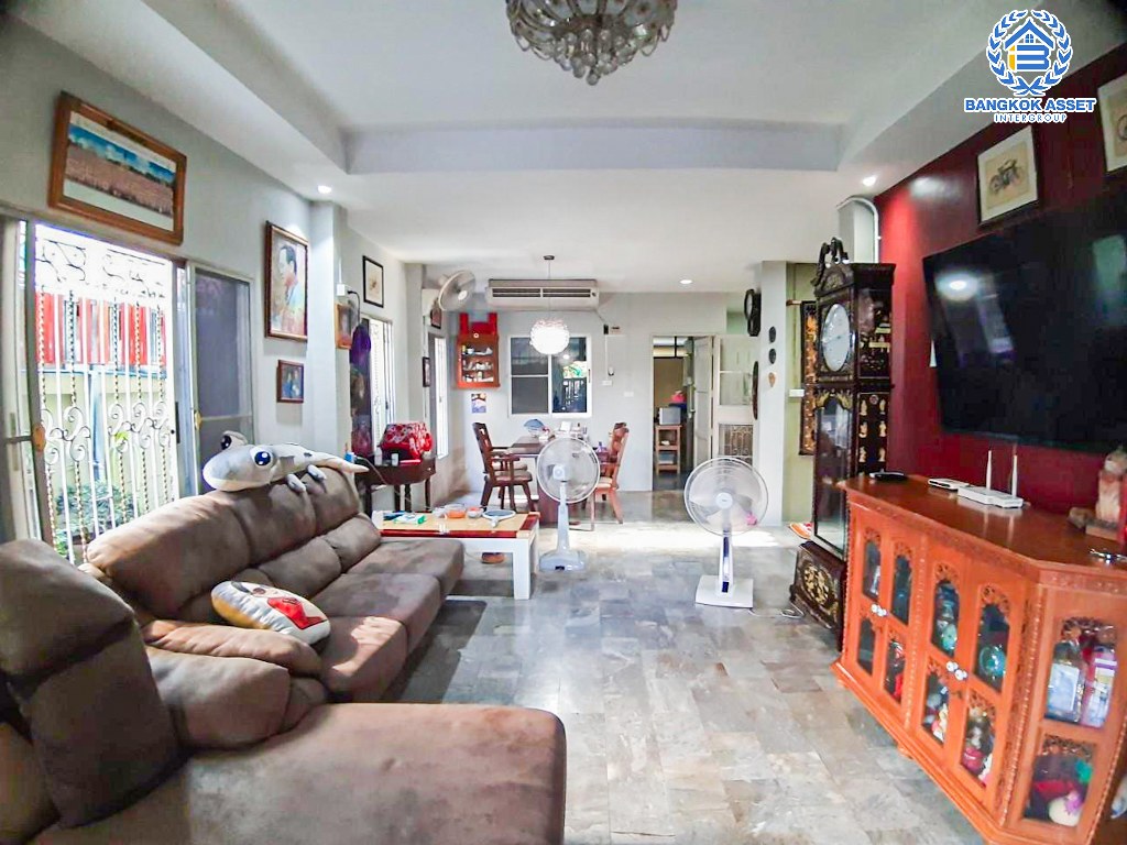 *****บ้านเดี่ยวมือสอง โครงการ หงษ์ลดา ซอยวัดลำโพ2 กาญจนาภิเษก เนื้อที่กว้าง 58 ตร.ว. ฟังก์ชัน 3 ห้องนอน 2 ห้องน้ำ 2 ที่จอดรถ ต่อเติมครัวพร้อมใช้งาน โครงการตั้งบนทำเลเดินทางสะดวก เชื่อมต่อถนนชัยพฤกษ์ ถนนกาญจนาภิเษก ถนนสะพานนนทบุรี-บางบัวทอง  ใกล้รถไฟฟ้าสายสีม่วง "สถานีคลองบางไผ่"