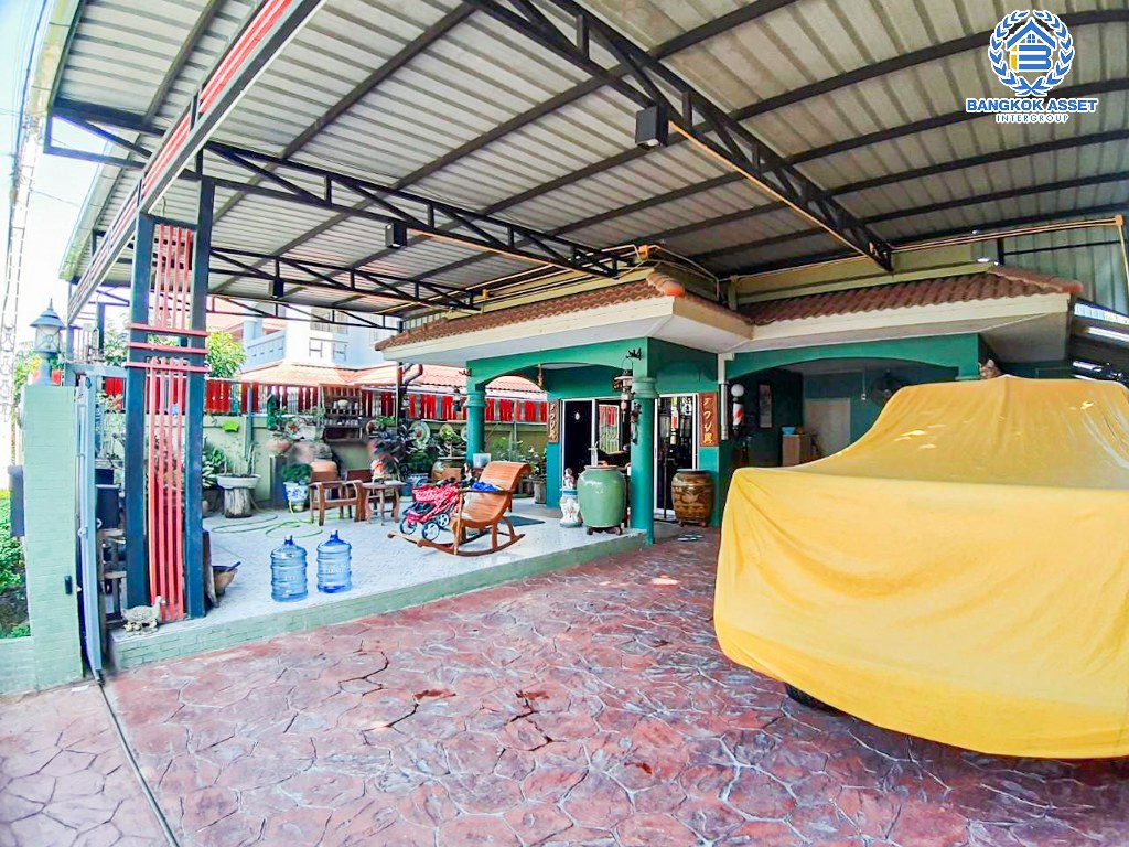 *****บ้านเดี่ยวมือสอง โครงการ หงษ์ลดา ซอยวัดลำโพ2 กาญจนาภิเษก เนื้อที่กว้าง 58 ตร.ว. ฟังก์ชัน 3 ห้องนอน 2 ห้องน้ำ 2 ที่จอดรถ ต่อเติมครัวพร้อมใช้งาน โครงการตั้งบนทำเลเดินทางสะดวก เชื่อมต่อถนนชัยพฤกษ์ ถนนกาญจนาภิเษก ถนนสะพานนนทบุรี-บางบัวทอง  ใกล้รถไฟฟ้าสายสีม่วง "สถานีคลองบางไผ่"