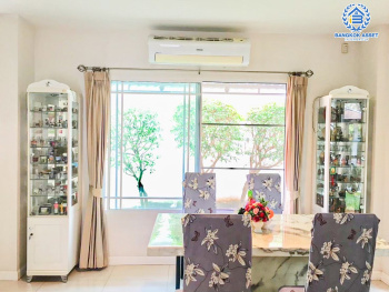 *****บ้านเดี่ยวมือสองนครปฐม โครงการ นันทวัน อุทยาน-อักษะ คุณภาพระดับ L&H เนื้อที่กว้างขวางถึง 68.6 ตร.ว. ฟังก์ชัน 4 ห้องนอน 3 ห้องน้ำ 2 ที่จอดรถ บ้านตกแต่งพร้อมอยู่ บนทำเลดี เชื่อมต่อถนนอุทยาน, ถนนบรมราชชนนี, ถนนพุทธมณฑลสาย 4 และสาย 3 ในราคาดี!